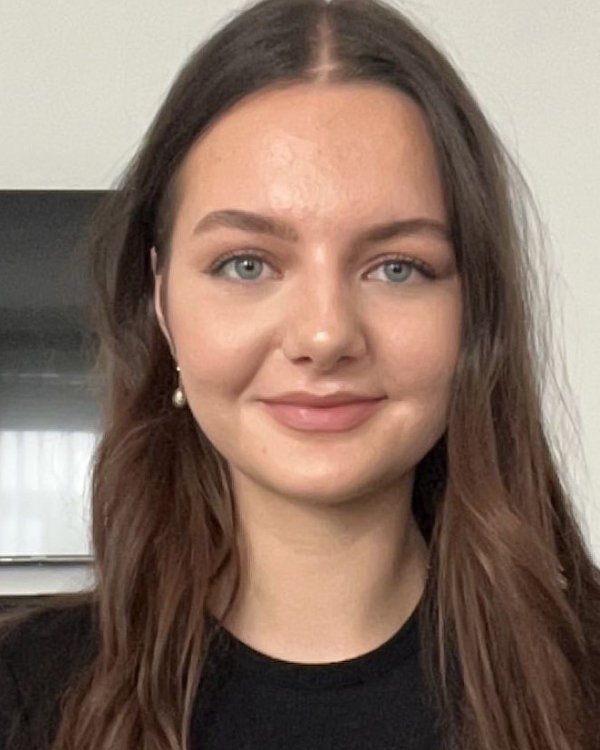 Profilbild von Amina
