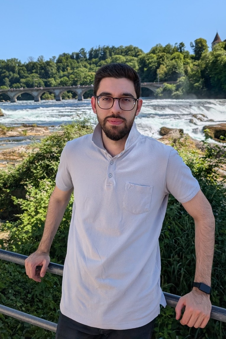Weiteres Foto von Yazan