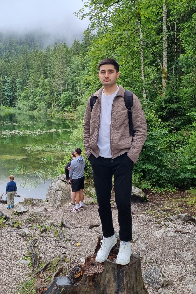 Weiteres Foto von Bekhruz