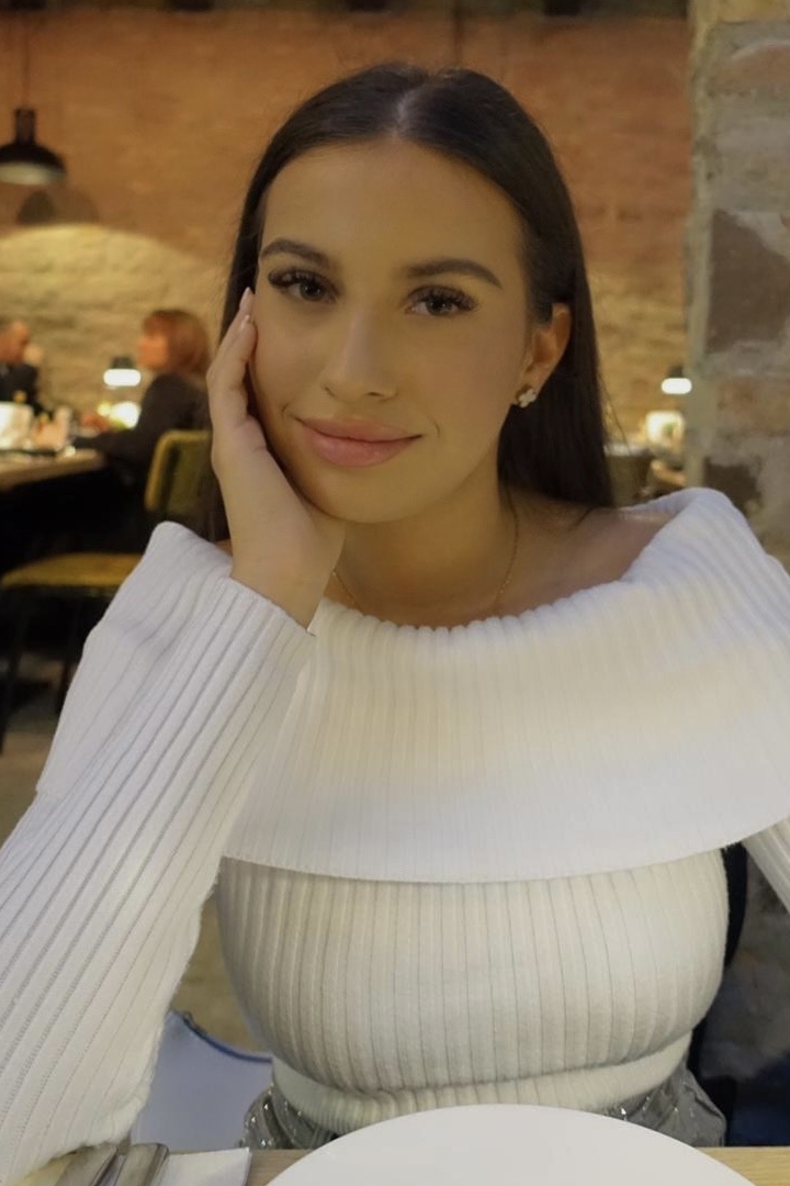 Weiteres Foto von Ashley