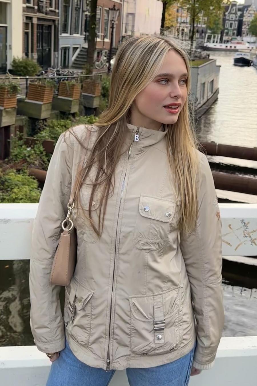 Weiteres Foto von Celine