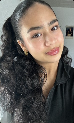 Weiteres Foto von Mobina