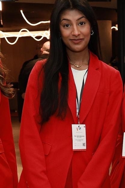 Weiteres Foto von Jasmini