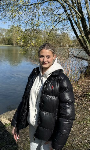 Weiteres Foto von Emely