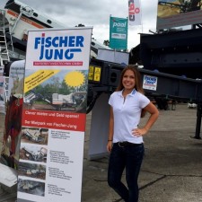 Janine arbeitet als Messehostess auf der Messe