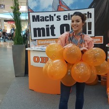 Bujana bei der Arbeit