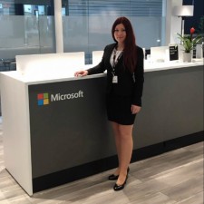 Christiane arbeitet als Messehostess auf der Messe