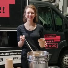 Verena bei der Arbeit