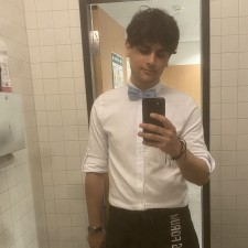 Skander bei der Arbeit