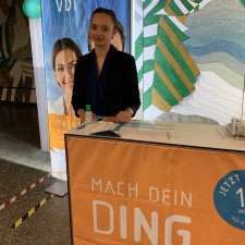 Marie bei der Arbeit