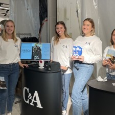 Lucia bei der Arbeit