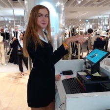 Lucia bei der Arbeit