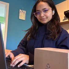 Saleena bei der Arbeit