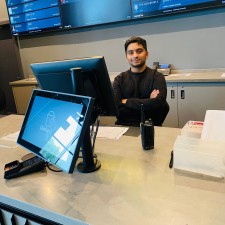 Ali Raza bei der Arbeit