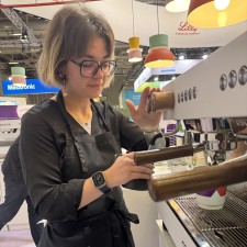 Valerie bei der Arbeit
