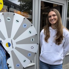 Adelina bei der Arbeit
