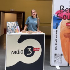 Alexandra bei der Arbeit