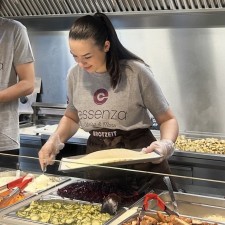 Yuliia bei der Arbeit
