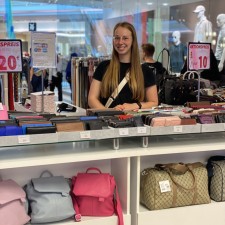 Caroline bei der Arbeit