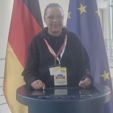 Kim Viktoria bei der Arbeit