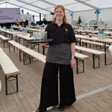 Sophie Therese bei der Arbeit