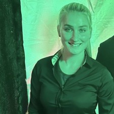 Yasmin bei der Arbeit