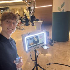 Simon bei der Arbeit