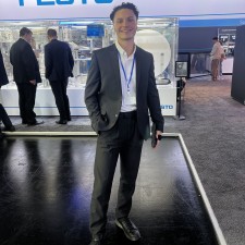 Soner bei der Arbeit