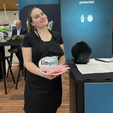 Lissa Eva Maria arbeitet als Messehostess/ Empfang+ Servicekraft auf der Messe