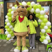 Elvira bei der Arbeit