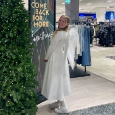 Rebekka Sara Manuela bei der Arbeit