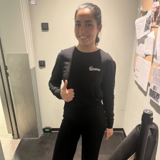 Sarra bei der Arbeit