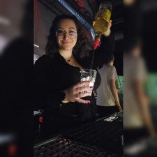 Savannah Vivian bei der Arbeit