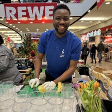 Brice Pegdwende bei der Arbeit