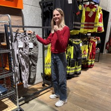 Nicole bei der Arbeit