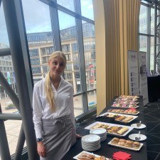 Janine bei der Arbeit