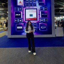 Aida arbeitet als Interviewer (m/f/d) auf der Messe