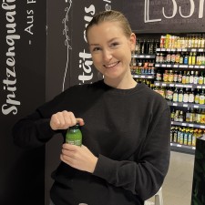 Julia bei der Arbeit
