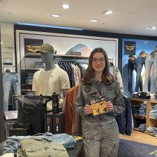 Larissa bei der Arbeit