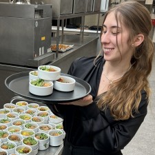 Lara Celine bei der Arbeit