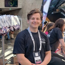 Raphael arbeitet als Messehelfer*innen am Einlass (m/w/d) auf der Messe