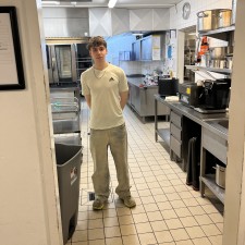 Dominik bei der Arbeit
