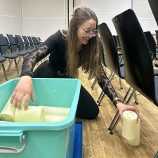 Lena-Mareen bei der Arbeit