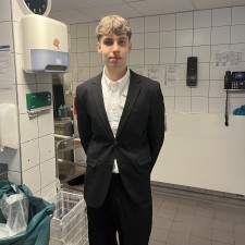 Dominik bei der Arbeit
