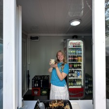 Rebekka Sara Manuela bei der Arbeit