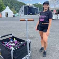 Mirela bei der Arbeit