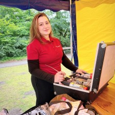 Farwa bei der Arbeit