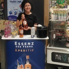 Mina bei der Arbeit